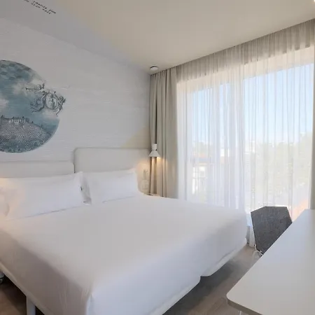 Occidental Ξενοδοχείο 4*